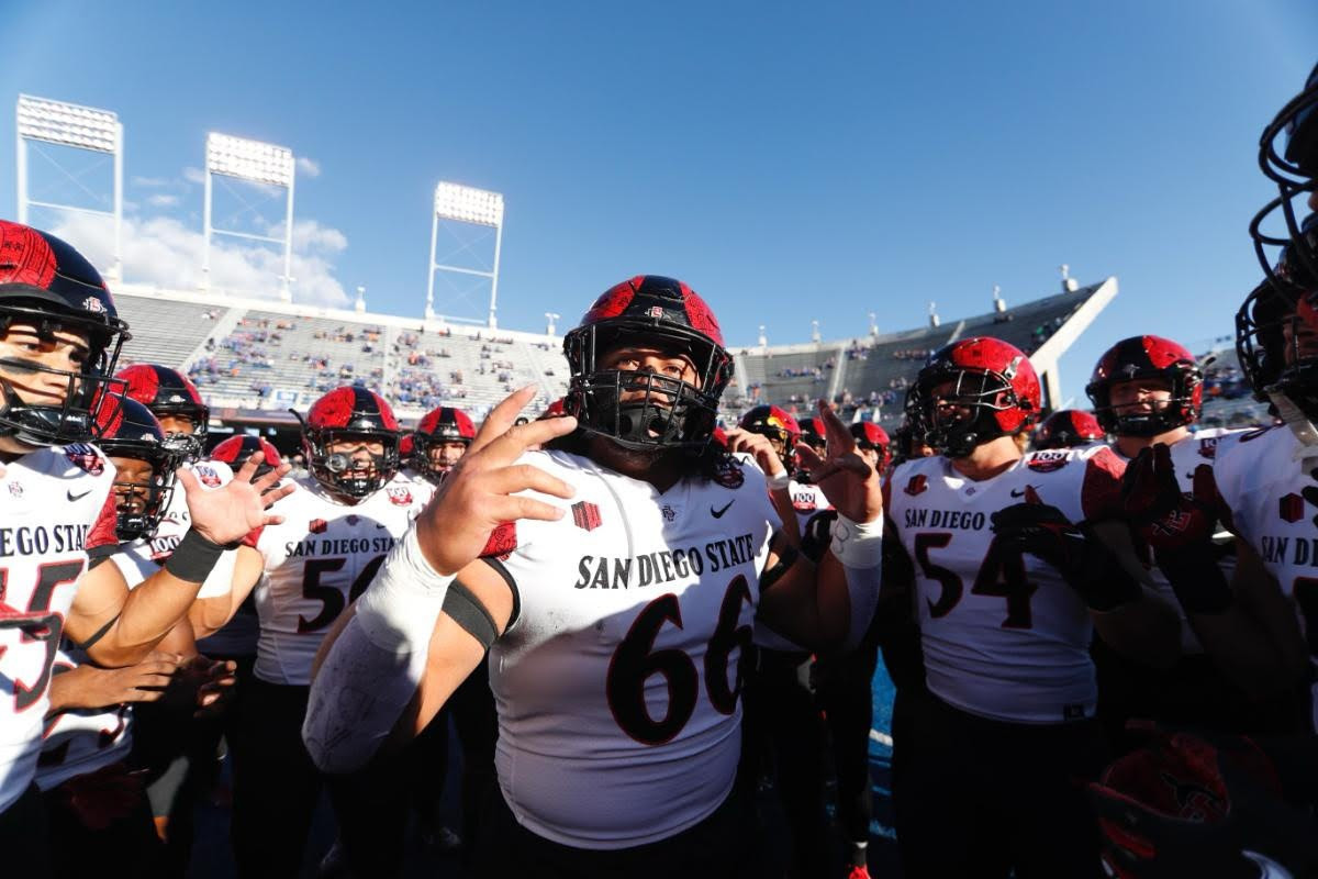 Aztecs Fall, 32-28, at Fresno State - San Diego State Aztecs