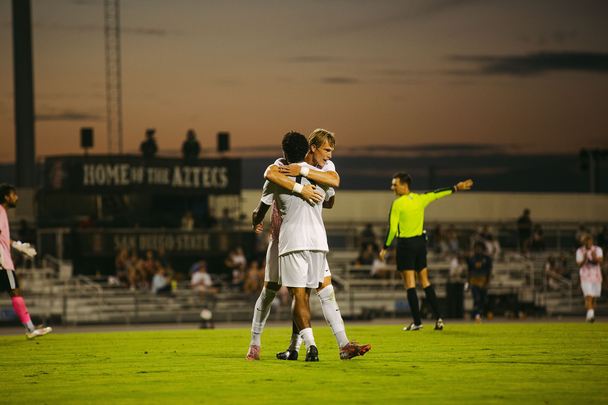 Aztecs Head to Cal Poly Sunday